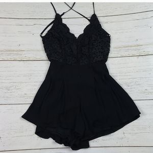 Lulu's Black Romper Lace Top Size Small